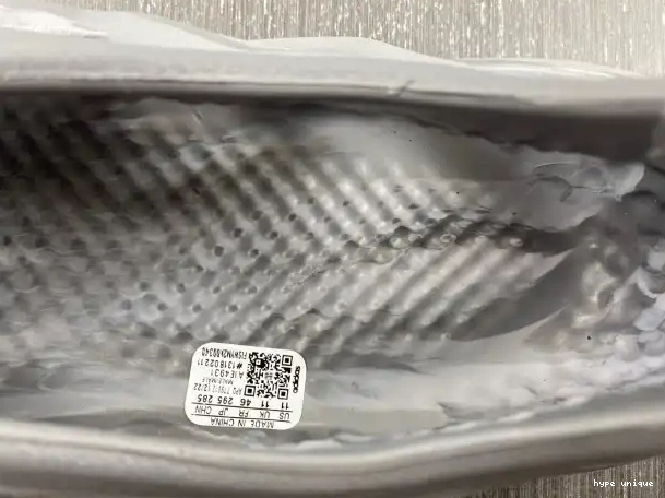 hype Adidas MX Granite IE4931 Foam Yeezy RNR 0324